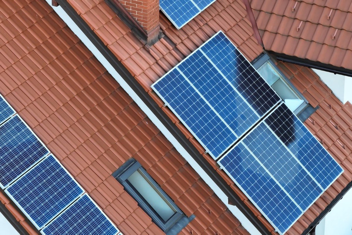 Homes with solar sell for more than homes without 